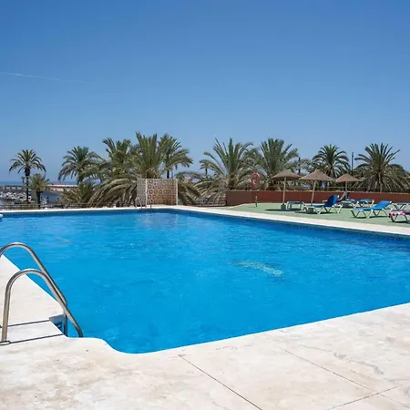 One Bedroom Next To The Port