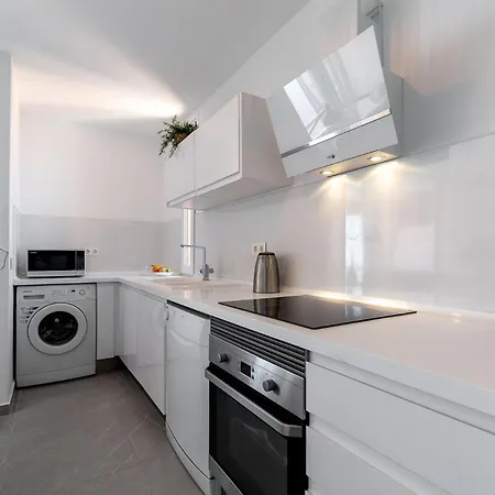One Bedroom Next To The Port Apartment Fuengirola