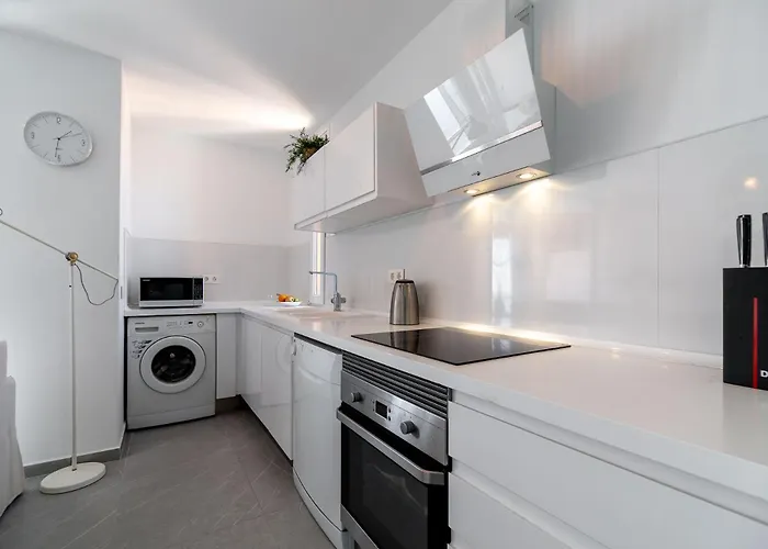 One Bedroom Next To The Port Apartman Fuengirola