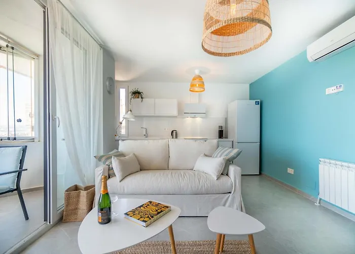 One Bedroom Next To The Port * Fuengirola