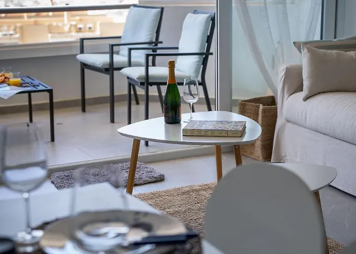 One Bedroom Next To The Port Apartamento