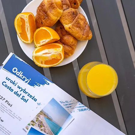 Апартаменти One Bedroom Next To The Port Фуенхірола