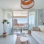 One Bedroom Next To The Port